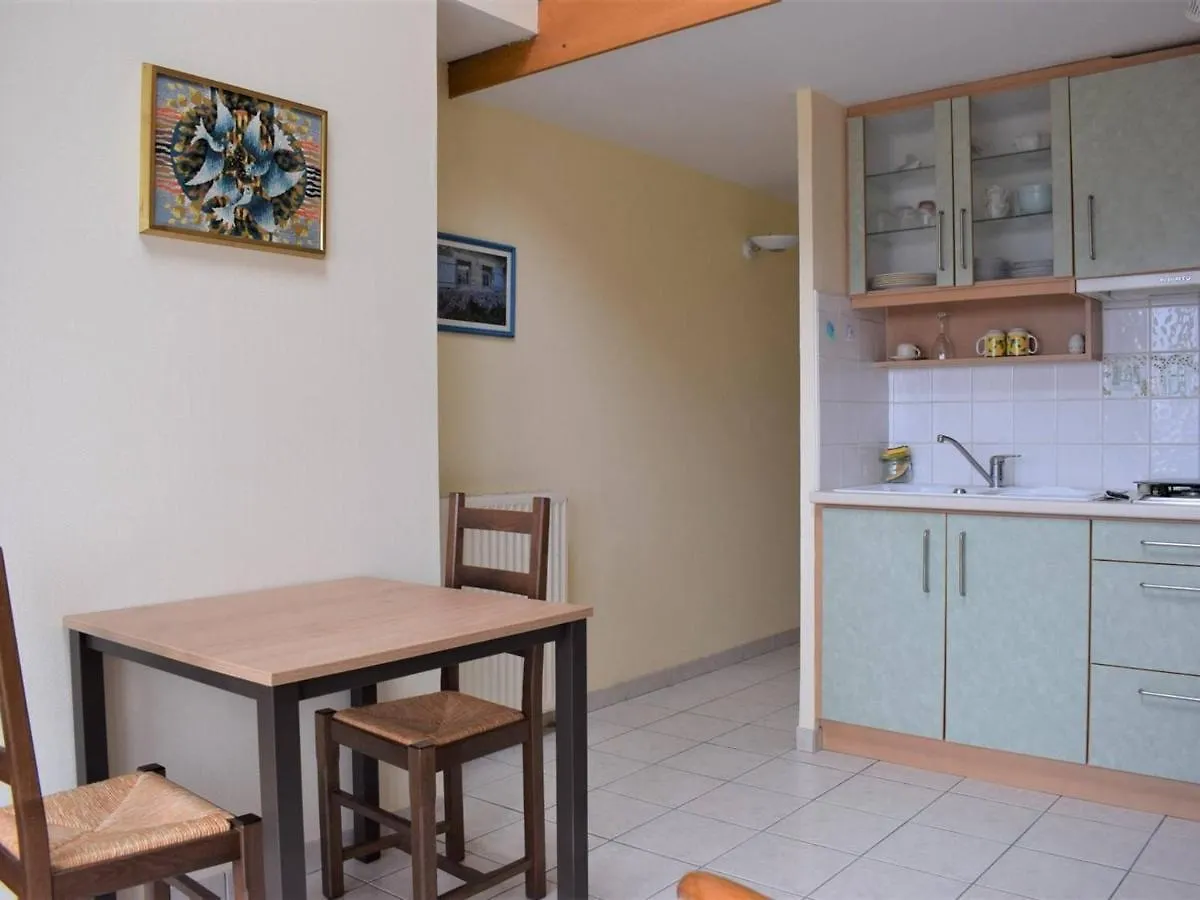 Apartment Appartement Terrasse Bord De Mer A Tregastel Avec Parking - Fr-1-368-19