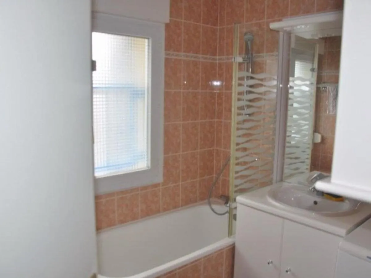 Apartment Appartement Terrasse Bord De Mer A Tregastel Avec Parking - Fr-1-368-19